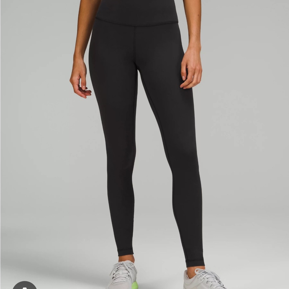 Lululemon Wunder Under Train 25” size 6 with pockets